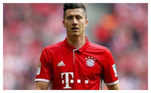 普通市民梅先生，一对情侣拍摄约会视频意外将梅西也录入其中