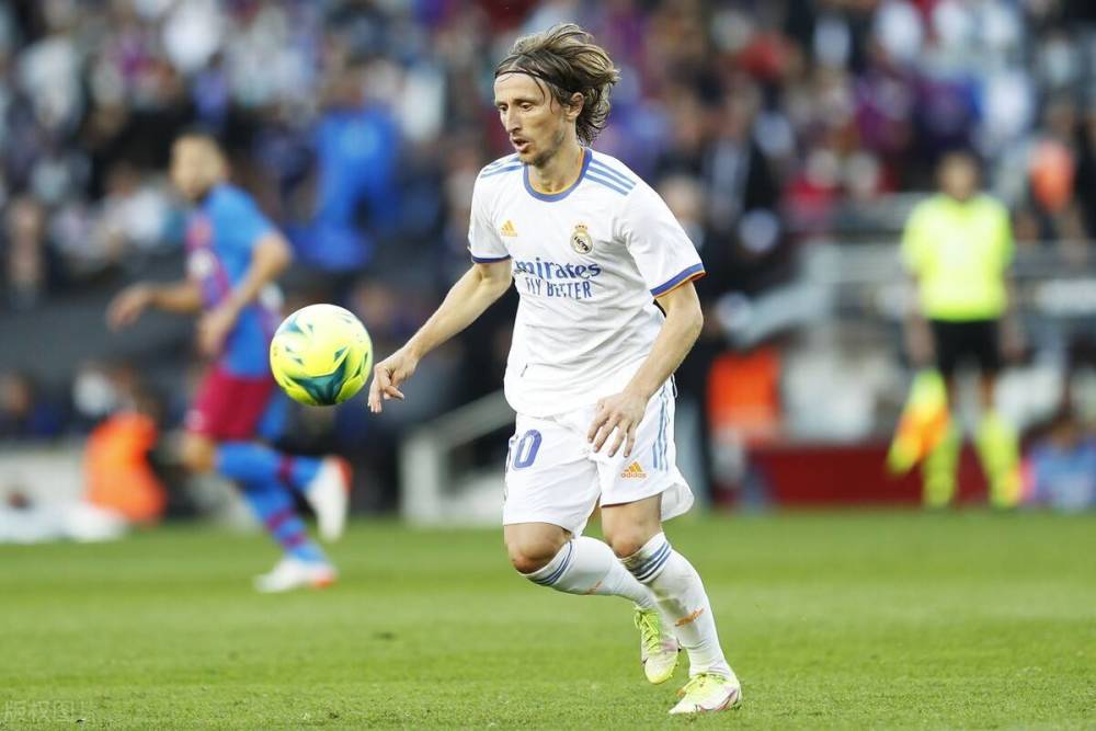 DO：帕利尼亚今天将在德国接受热刺的体检